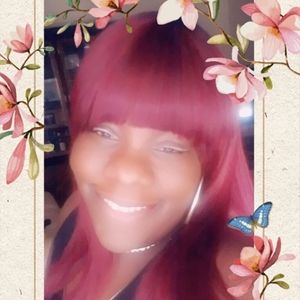 Meet your Posher, Leeka